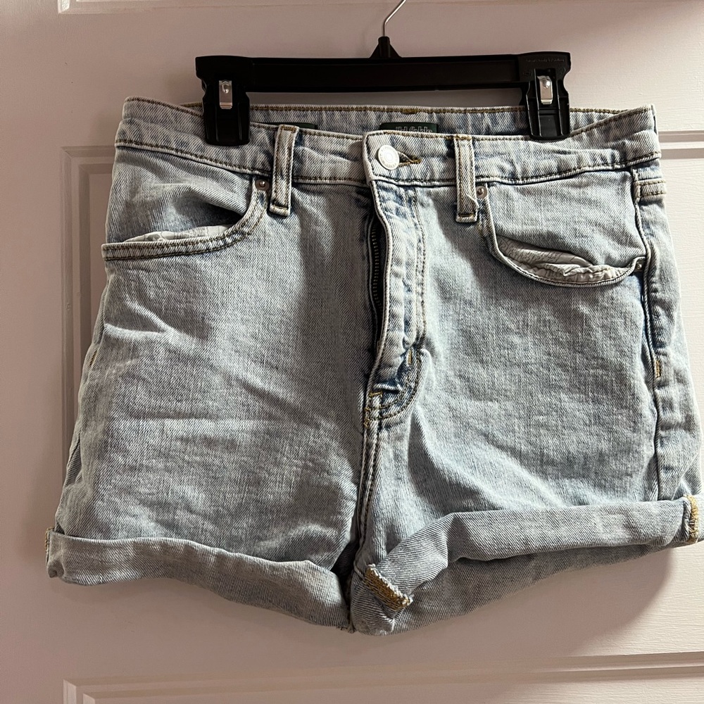 Wild Fable High Waisted Light Wash Jean Shorts Size 4